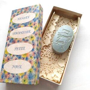 Vintage Soap Box "Beauty Counselor Petit Four" Savon antique bathroom decor